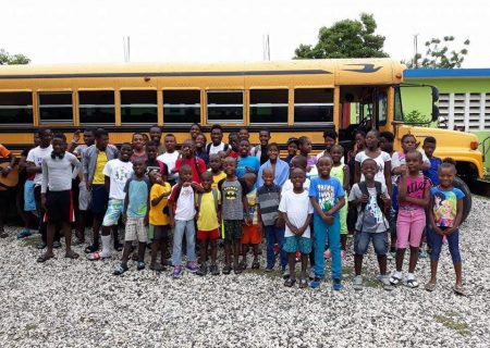 Crianças socorridas pela Nations Help e New Life 4 Kids no Haiti em 2018